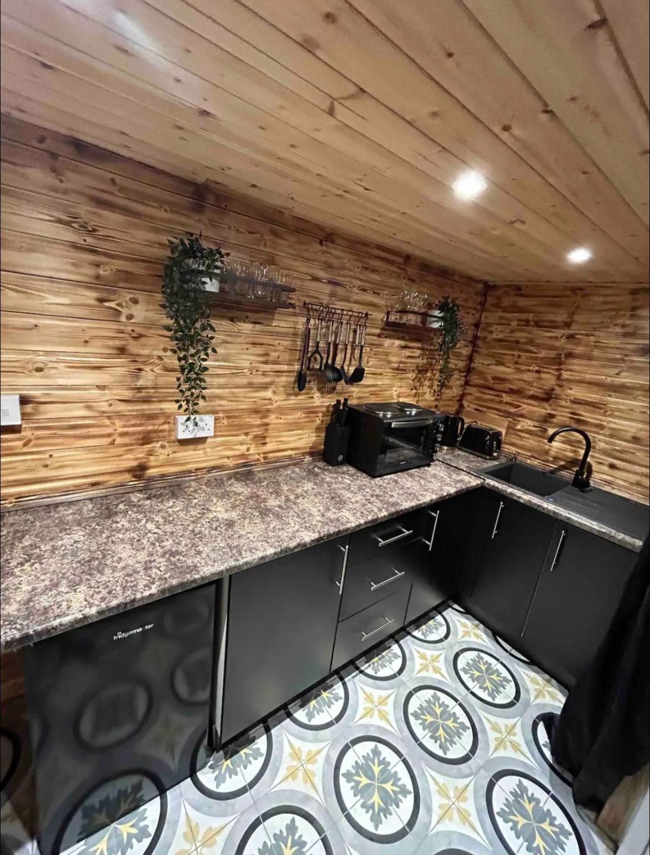 Cozy Cottage With Hot Tub! كادنام المظهر الخارجي الصورة