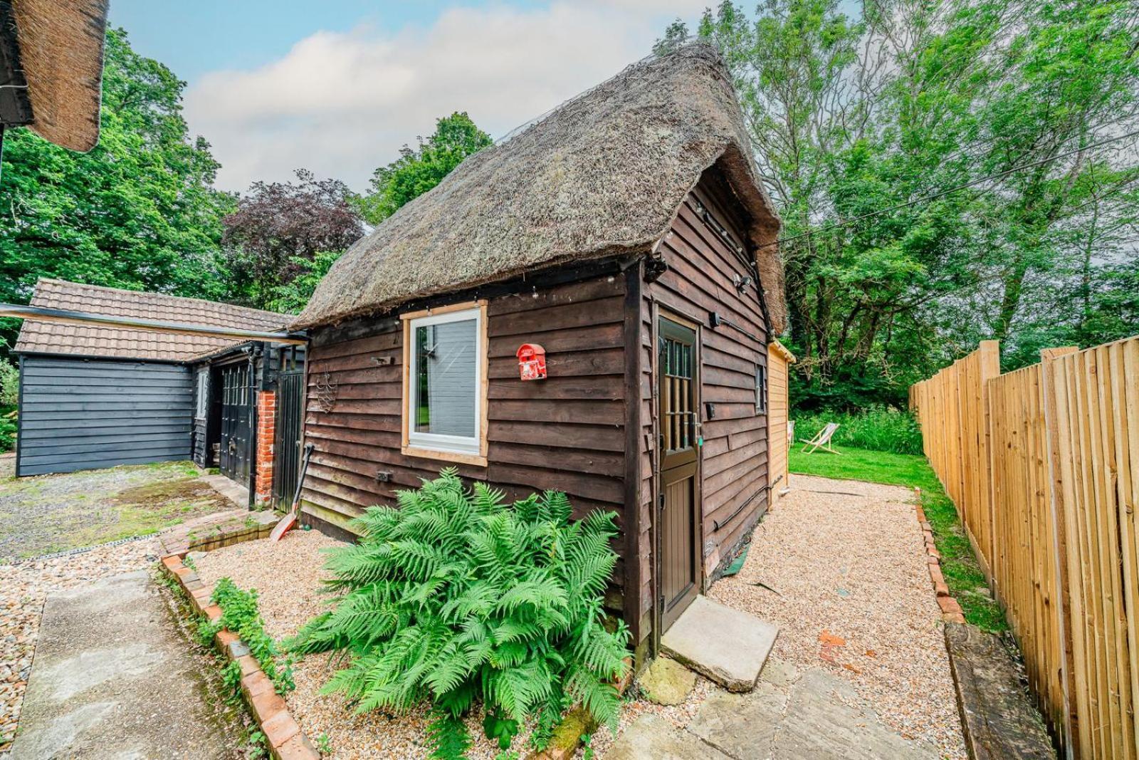 Cozy Cottage With Hot Tub! كادنام المظهر الخارجي الصورة